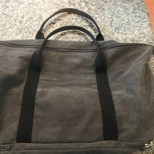 Lo & Sons Weekender Deluxe Bag